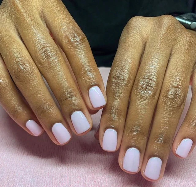 DND DC Gel - 122 Soft Pink Hand
