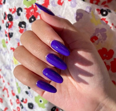 Hands Wearing 019 Ultramarine Duo By DND DC
